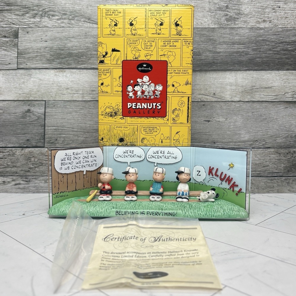 2000 Hallmark The Winning Team Peanuts Gallery Limited Edition
